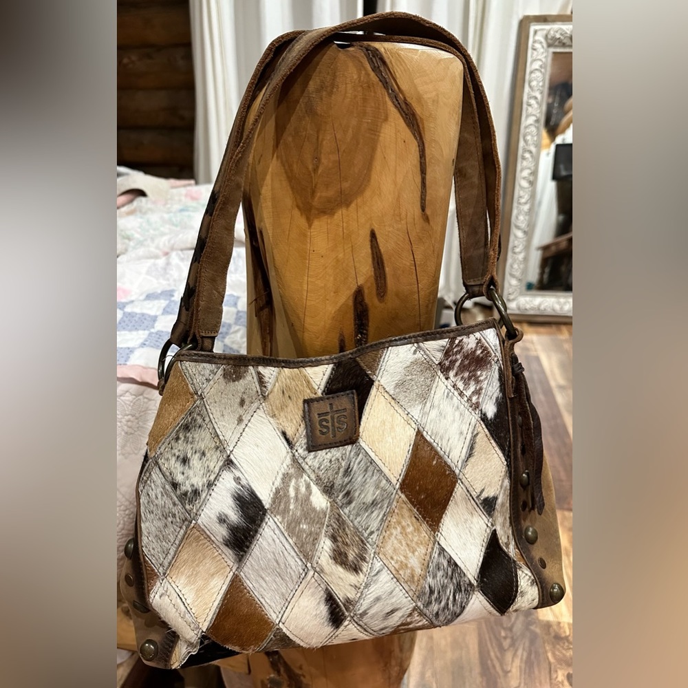 STS Diamond cowhide Maggie Mae purse